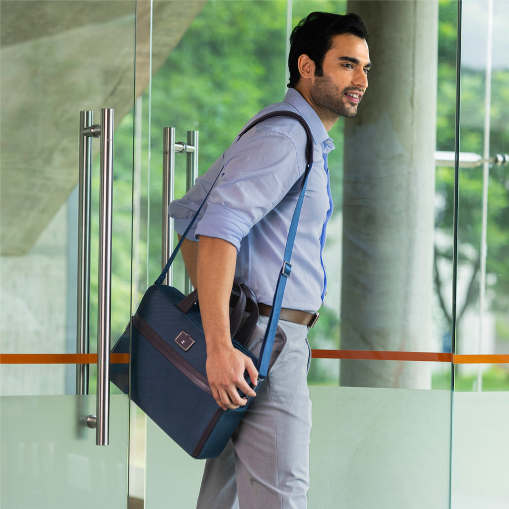 Downtown Messenger Bag | Blue