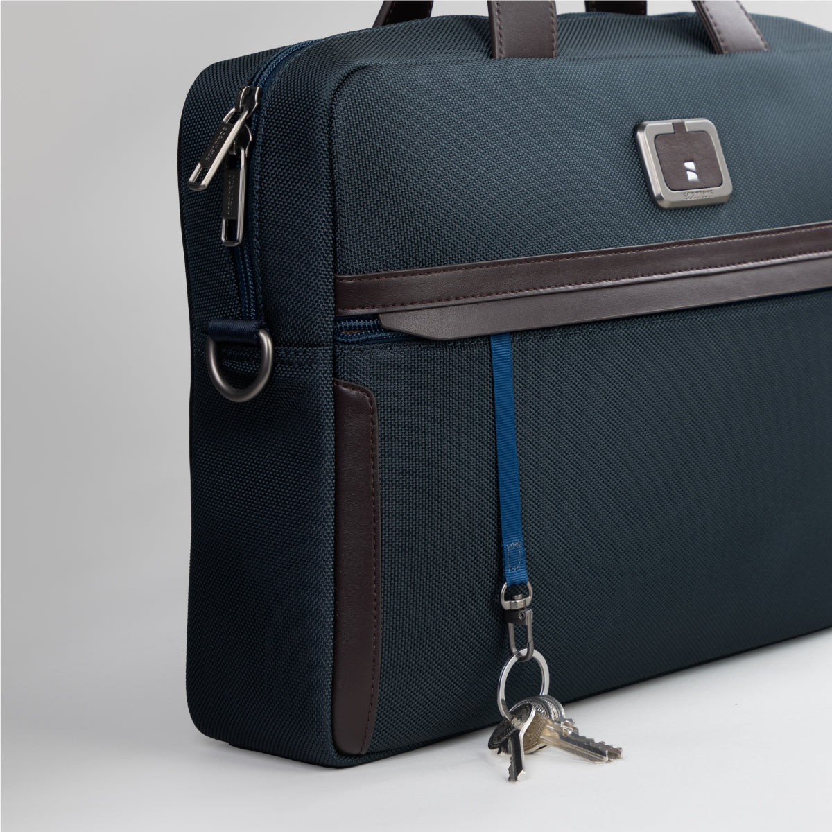 Downtown Messenger | Deep Blue