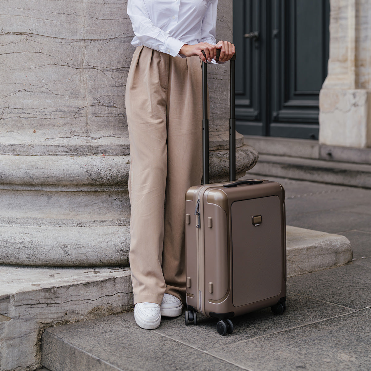 Atlas | Business Cabin Bag | Champagne