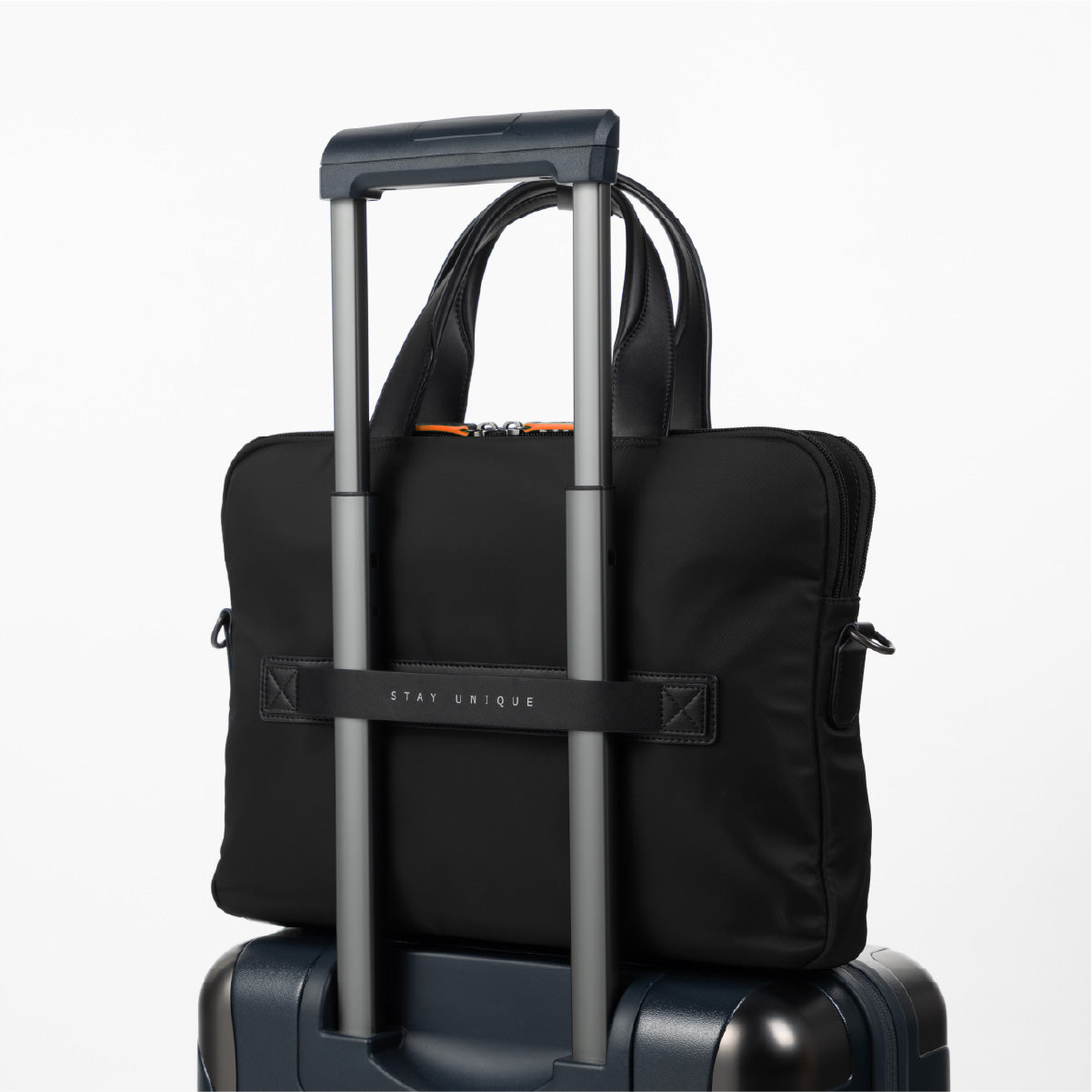 gen/Focus Messenger | Magma Black